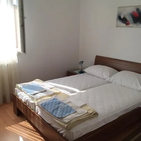 Apartament Meli *